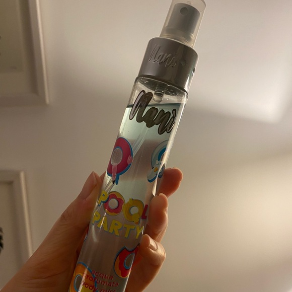 Nani pool party set alleged brandy Melville scent per tiktok - Picture 8 of 9